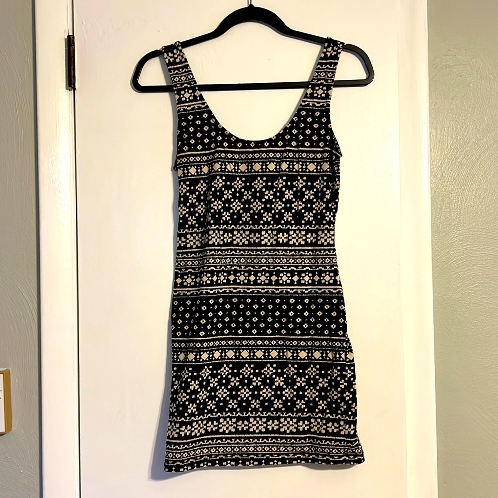 Patterned body con dress by Forever 21